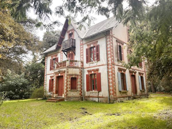 Exceptionnelle villa balnéaire et son parc au Bois de la Chaise, Noirmoutier