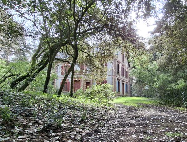 Exceptionnelle villa balnéaire et son parc au Bois de la Chaise, Noirmoutier