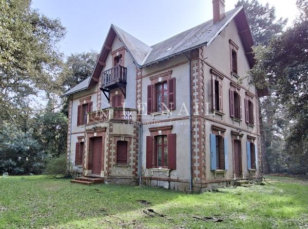 Exceptionnelle villa balnéaire et son parc au Bois de la Chaise, Noirmoutier
