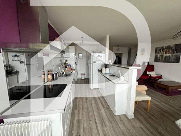 POITIERS APPARTEMENT 2 CHAMBRES ENTIEREMENT RENOVE