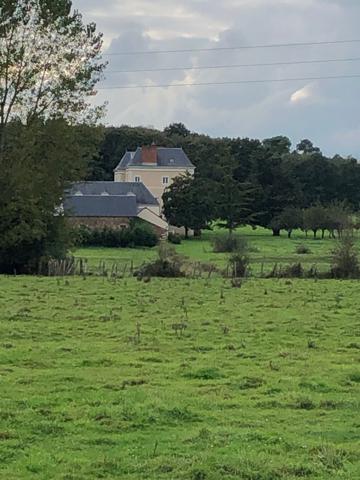 Maison Fermette Longère rénovée de 160m2 4 chambres de plain pied avec possibilité gite - proche Le Mans