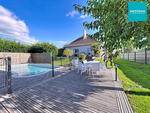 Maison Savigneux 42600 de 171 m² - 5 chambres - avec piscine sur terrain 1300 m² environ