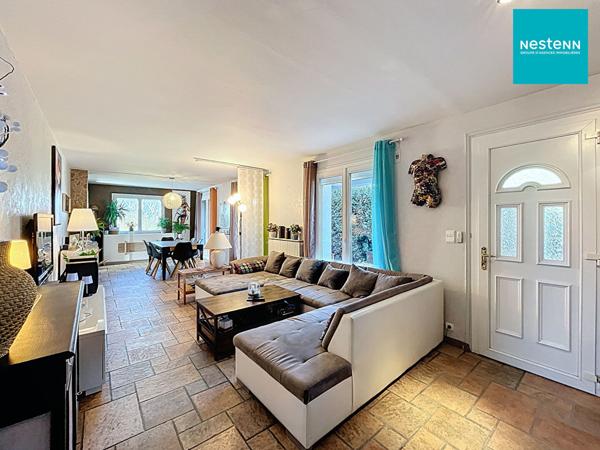 Maison Savigneux 42600 de 171 m² - 5 chambres - avec piscine sur terrain 1300 m² environ