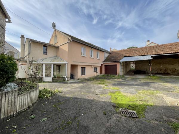 Maisse (91720) Maison 3 chambres, pièces de stockage+ garage+ porche+ granges