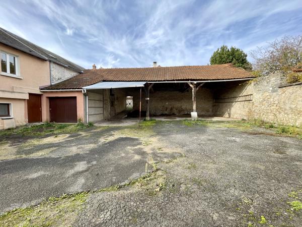 Maisse (91720) Maison 3 chambres, pièces de stockage+ garage+ porche+ granges
