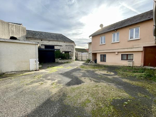 Maisse (91720) Maison 3 chambres, pièces de stockage+ garage+ porche+ granges
