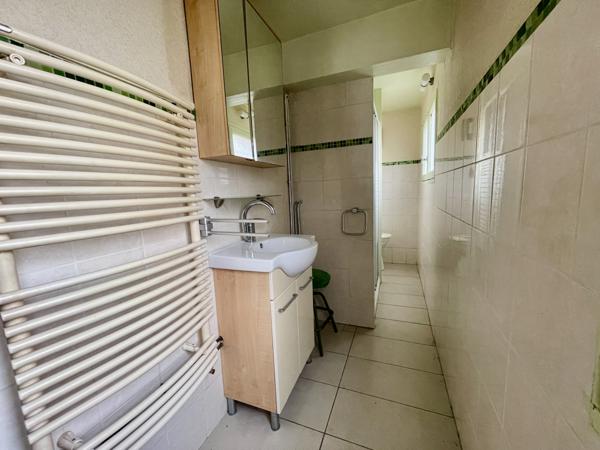 Maisse (91720) Maison 3 chambres, pièces de stockage+ garage+ porche+ granges