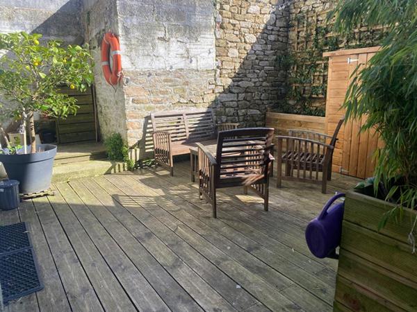 Appartement T4 avec terrasse extérieure et espace complémentaire privatif