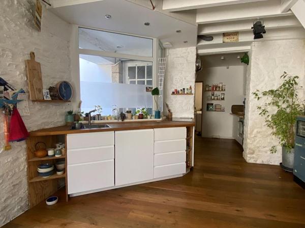 Appartement T4 avec terrasse extérieure et espace complémentaire privatif