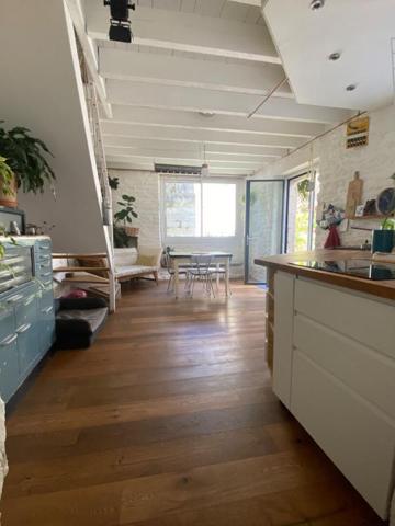 Appartement T4 avec terrasse extérieure et espace complémentaire privatif