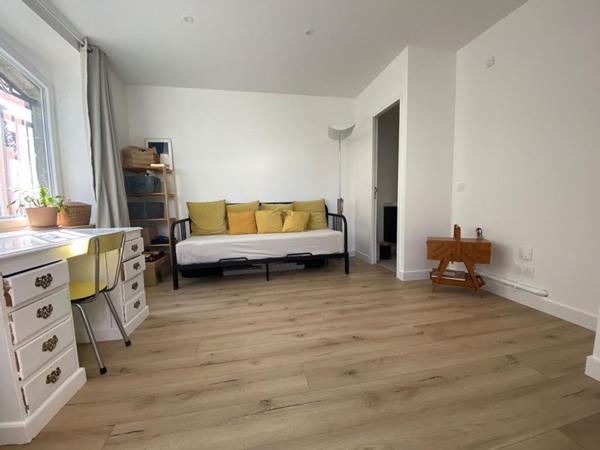 Appartement T4 avec terrasse extérieure et espace complémentaire privatif