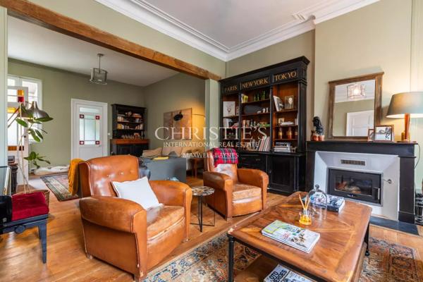 Élégance intemporelle et charme du patrimoine au cœur de Castillon-la-Bataille