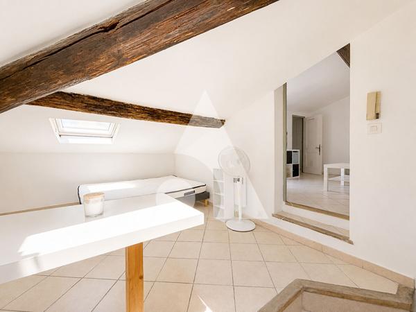 Appartement 1 pièce 31.81 m2