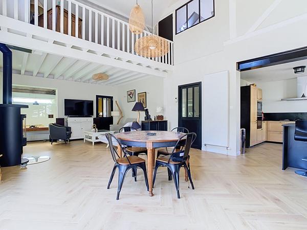 Maison 9 pièces 212 m2