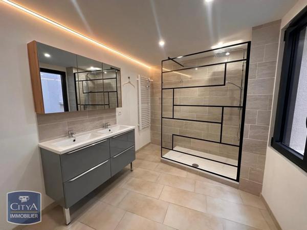 Appartement à louer 4 pièces 110.48m²