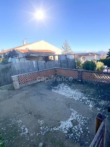 Villa rare à vendre à Forcalquier (04) - 220m2, 7 pièces 6 chambres, jardin 800m2, Fort Potentiel