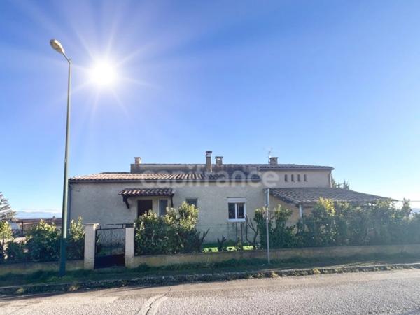 Villa rare à vendre à Forcalquier (04) - 220m2, 7 pièces 6 chambres, jardin 800m2, Fort Potentiel