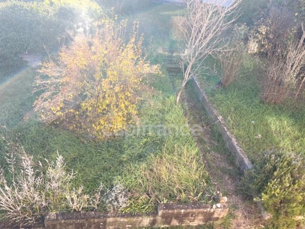 Villa rare à vendre à Forcalquier (04) - 220m2, 7 pièces 6 chambres, jardin 800m2, Fort Potentiel