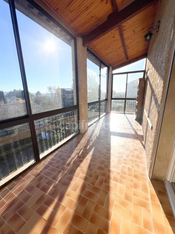 Villa rare à vendre à Forcalquier (04) - 220m2, 7 pièces 6 chambres, jardin 800m2, Fort Potentiel