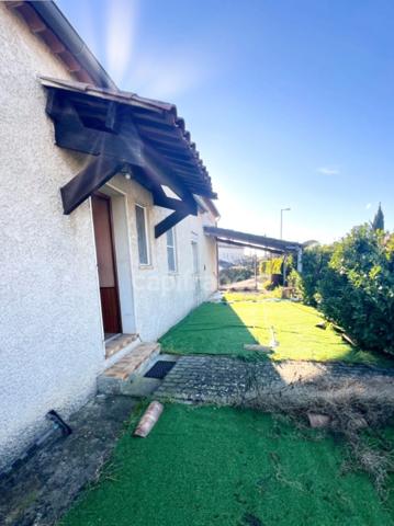 Villa rare à vendre à Forcalquier (04) - 220m2, 7 pièces 6 chambres, jardin 800m2, Fort Potentiel