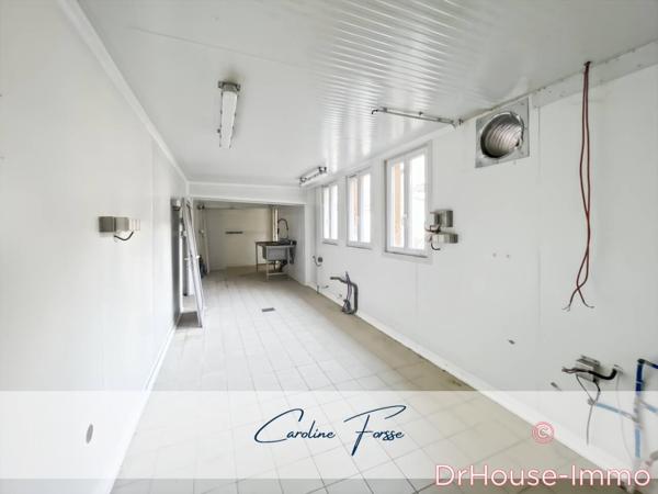 Immeuble à vendre 10 pièces de 390 m²