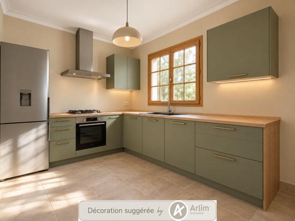 Maison traditionnelle à rénover avec grand terrain et fort potentiel