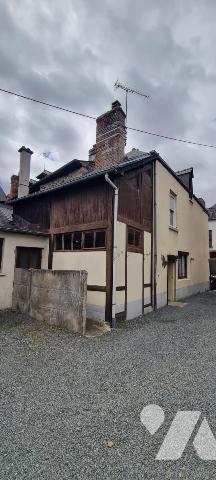 LA GUERCHE DE BGNE - Plein-centre - Maison avec garage