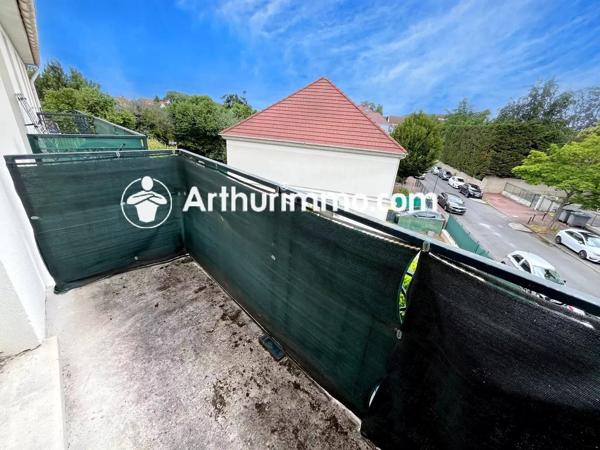Location                                                      Appartement
                        
                     3 pièces                      64 m2                     à Lieusaint