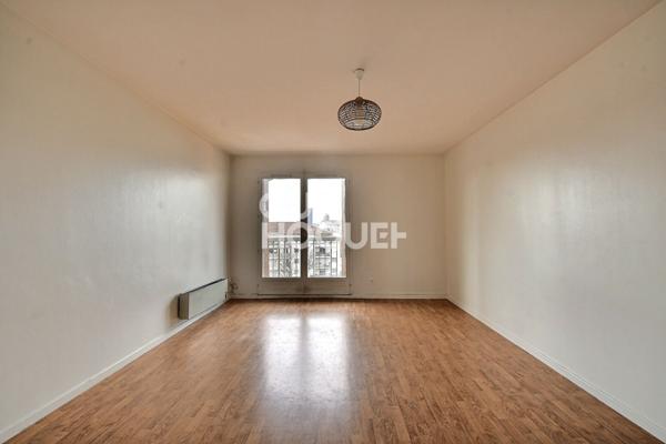 (Visite virtuelle) AUX PORTES DE MONTCHAT - A vendre, appartement de type T3 de 73 m² avec balcons, garage et cave, Villeurbanne (69100)