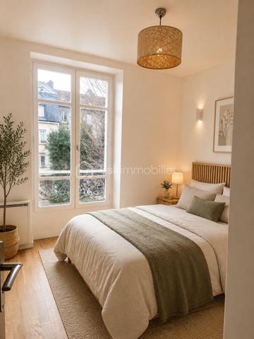 Idéal premier achat ou investissement locatif !

Situé en plein cœur d’Argenteuil, dans un environnement recherché à deux pas de la Mairie, des commerces, restaurants et services, découvrez ce 2 pièces de 35 m² offrant un cadre de vie pratique et agréable.

À seulement 10 minutes à pied de la gare d’Argenteuil (Ligne J), rejoignez Paris Saint-Lazare en seulement 20 minutes.

Un appartement fonctionnel et lumineux REFAIT A NEUF ENTIEREMENT  !

Il se compose de :

* Une entrée avec rangements
* Un séjour agréable et lumineux
* Une cuisine ouverte moderne
* Une grande chambre d’environ 12 m²
* Une salle d’eau avec douche et wc 

Orienté sud 

Les atouts qui font la différence

- Emplacement premium en hyper centre, dans une rue piétonne calme
- Tous les commerces, restaurants et supermarchés au pied de l’immeuble
- Gare d’Argenteuil accessible à pied
- Bords de Seine et espaces de promenade à proximité
- Accès rapide à l’A86
- Appartement libre de toute occupation


Informations complémentaires

* Charges de copropriété : 1620 €/an
* Taxe foncière : 938 €/an



Que vous soyez à la recherche de votre premier logement ou d’un investissement rentable aux portes de Paris, cet appartement bénéficie d’un emplacement stratégique et d’un fort potentiel de valorisation.

Une belle opportunité à saisir. À visiter sans tarder !