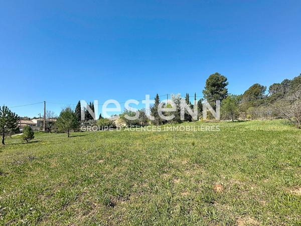 A VENDRE TERRAIN CONSTRUCTIBLE 2400 m2 LORGUES PROCHE VILLAGE