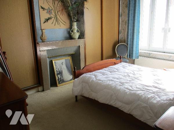 MAISON SEMI-INDIVIDUELLE bâtie en 1920 sur 430 m² sur secteur recherché