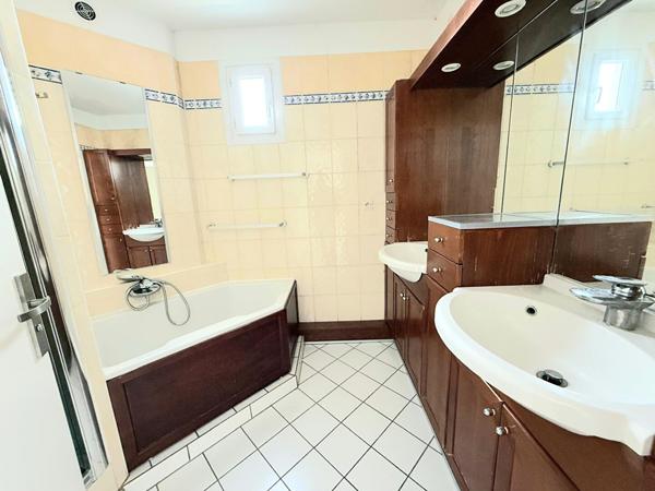 NANTERRE 3 PIECES AVEC BALCON