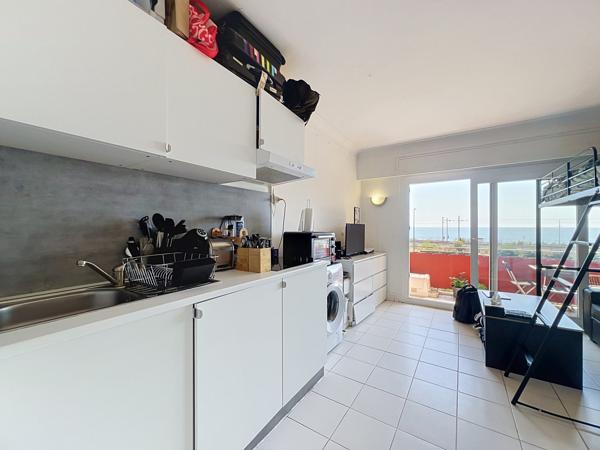 ANTIBES - STUDIO VUE MER