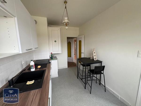 Appartement à louer 2 pièces 43.73m² Angoulême (16000)