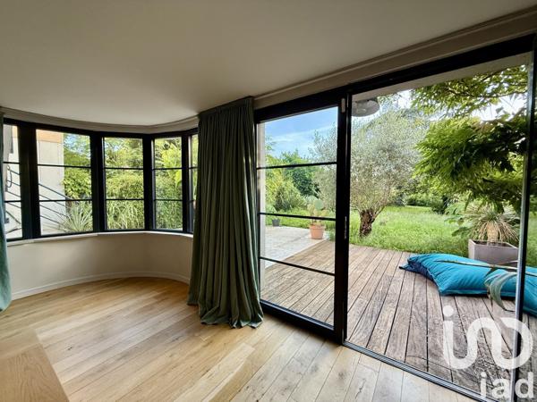 Maison 7 pièces de 210 m² à Lyon (69008)