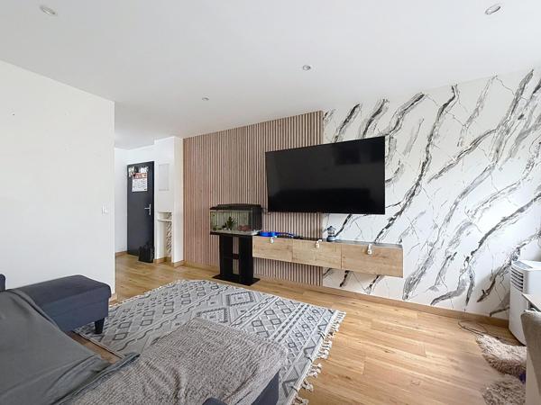 Appartement rénové avec parking à Nancy
