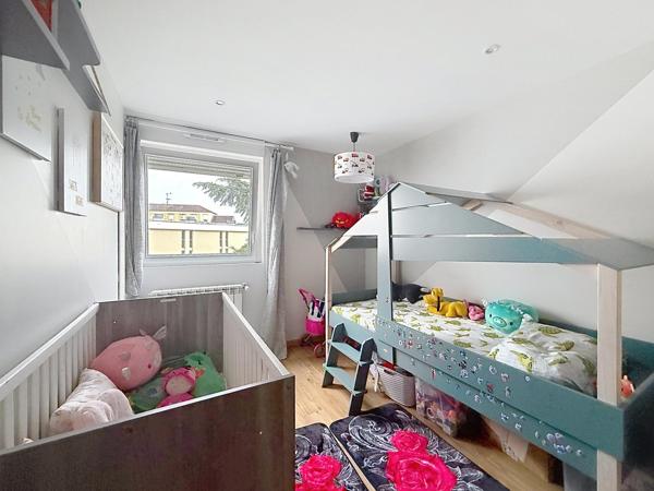 Appartement rénové avec parking à Nancy