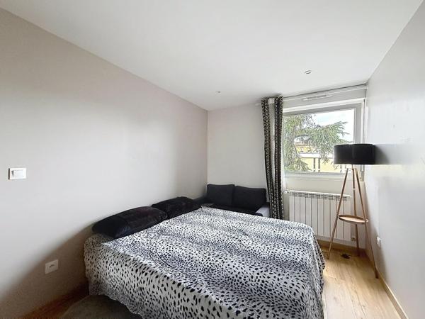 Appartement rénové avec parking à Nancy