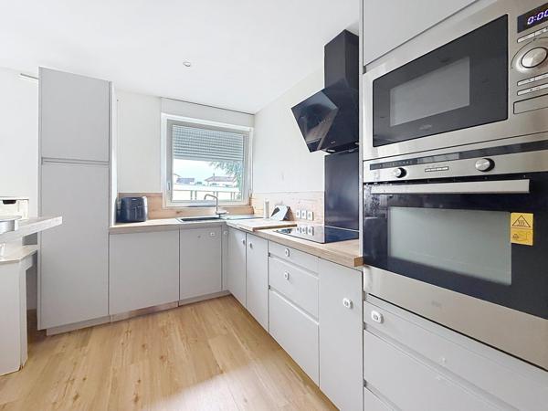 Appartement rénové avec parking à Nancy