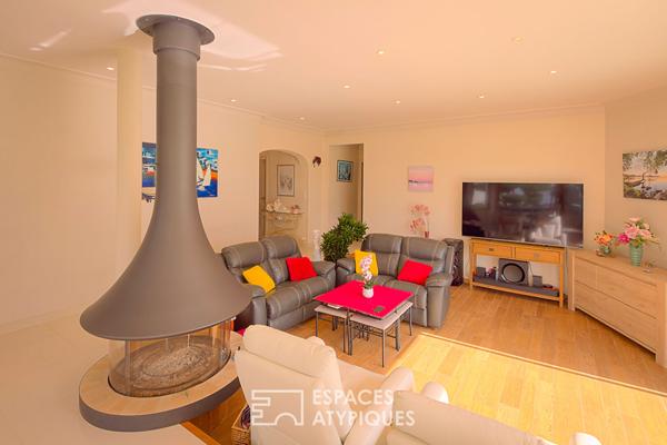 Plain pied et sa piscine couverte