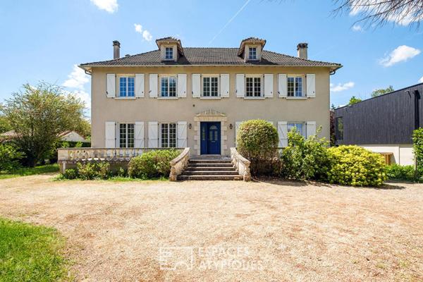 Propriété aux beaux volumes à réinventer aux portes de Poitiers