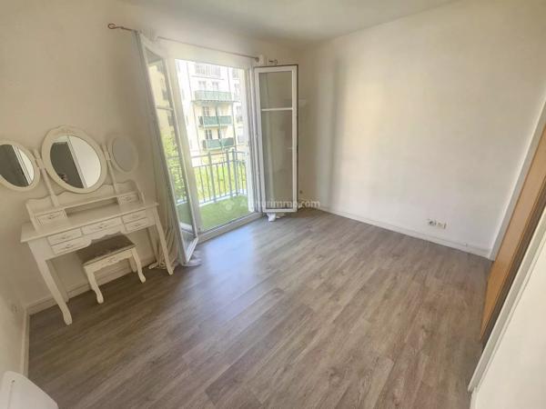 Vente                                                      Appartement
                        
                     5 pièces                      88 m2                     à Chessy