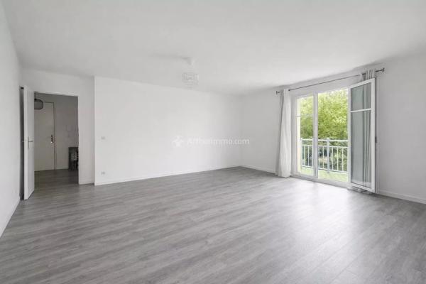 Vente                                                      Appartement
                        
                     5 pièces                      88 m2                     à Chessy