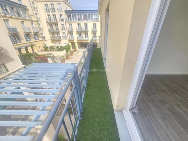 Vente                                                      Appartement
                        
                     5 pièces                      88 m2                     à Chessy