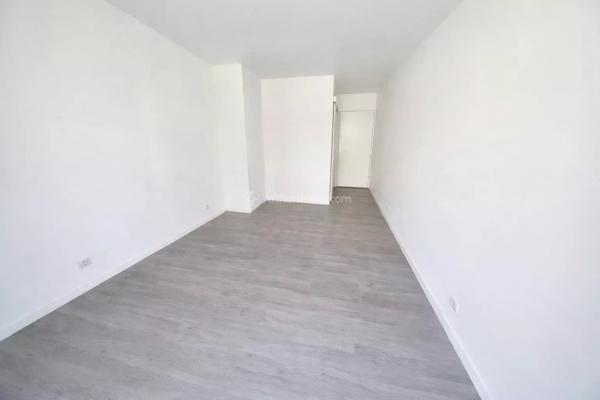 Vente                                                      Appartement
                        
                     5 pièces                      88 m2                     à Chessy