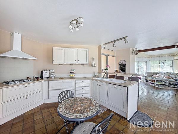 A Vendre Maison d'Architecte de 163 m² habitables avec garage et jardin à Montréal du Gers