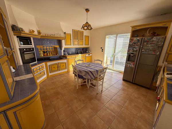 Maison 7 pièces 215.81 m2