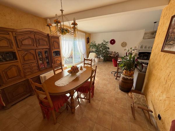 Maison 7 pièces 215.81 m2