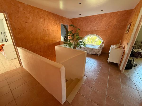 Maison 7 pièces 215.81 m2